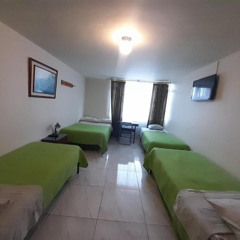 Hotel Cordillera Real - Family Room - 1