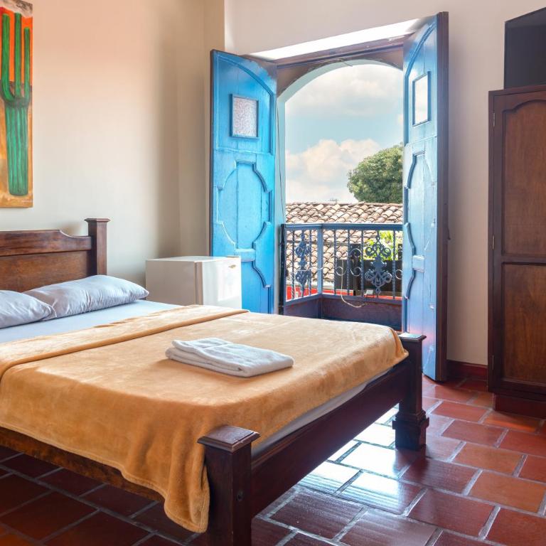Hotel Balcones del Parque - Habitación Doble con balcón - 1