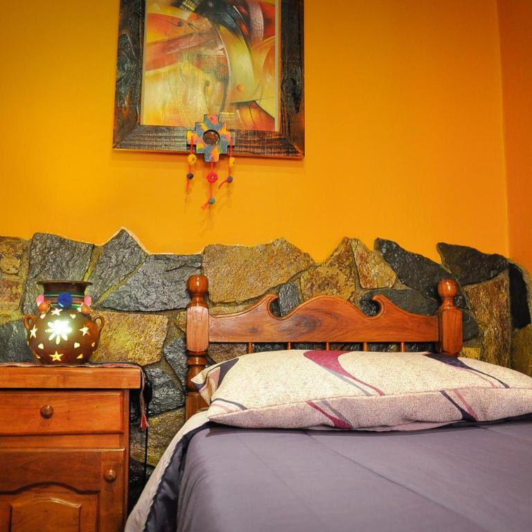 Hostel Copacabana La Quiaca - Single Room with Shared Bathroom - 2