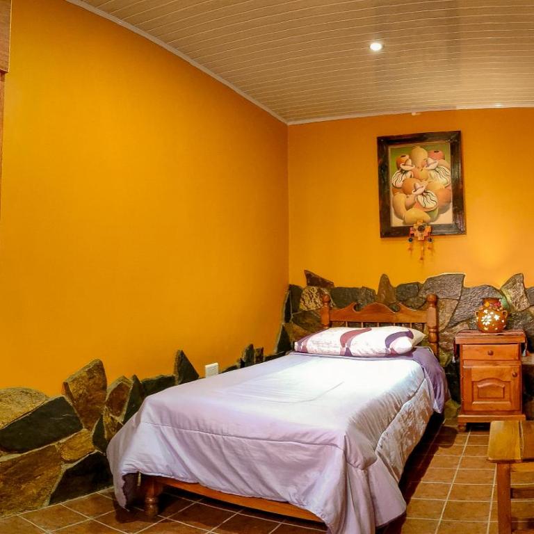 Hostel Copacabana La Quiaca - Single Room with Shared Bathroom - 6