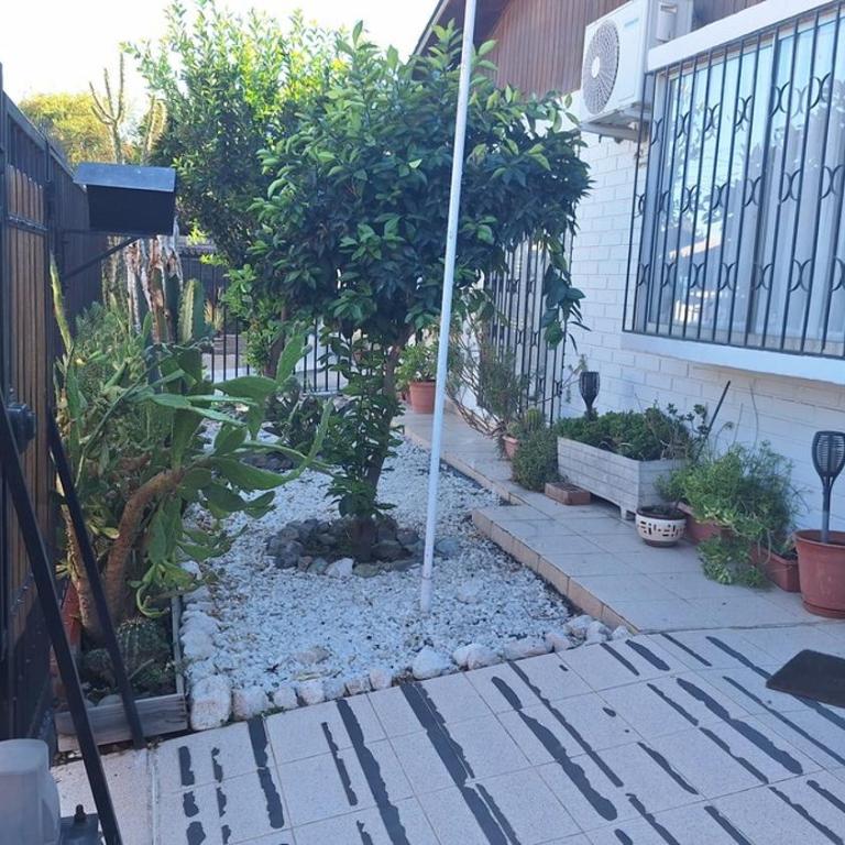 Comfortable and cozy house in a residential neighborhood - Casa de 3 dormitorios - 1