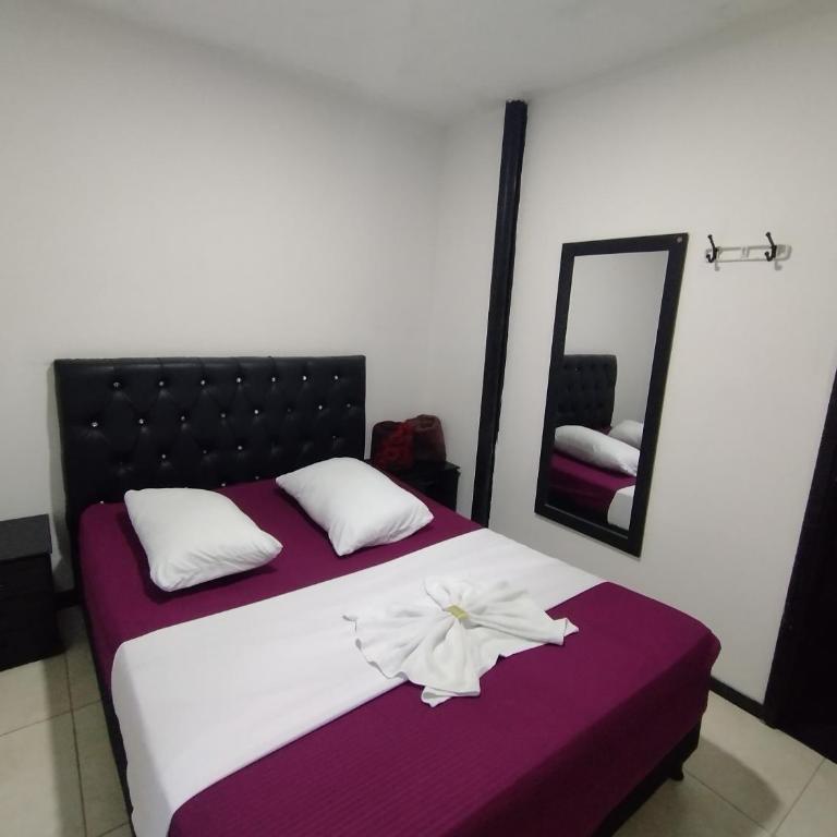Hospedaje Luna Dorada - Habitación Doble - 2