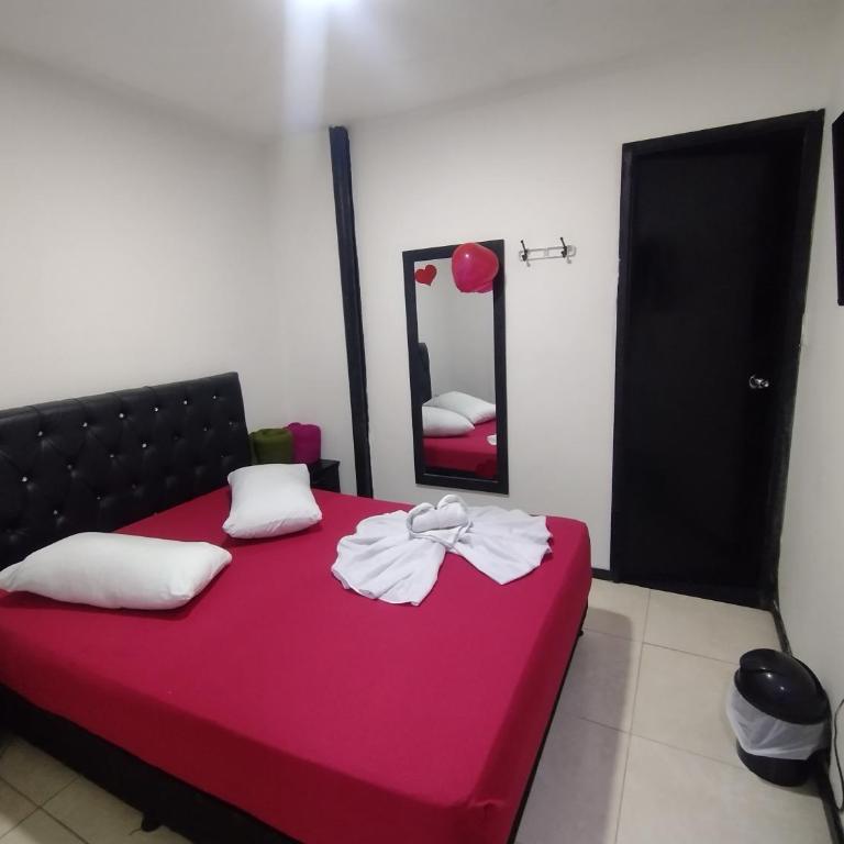 Hospedaje Luna Dorada - Habitación Doble - 4