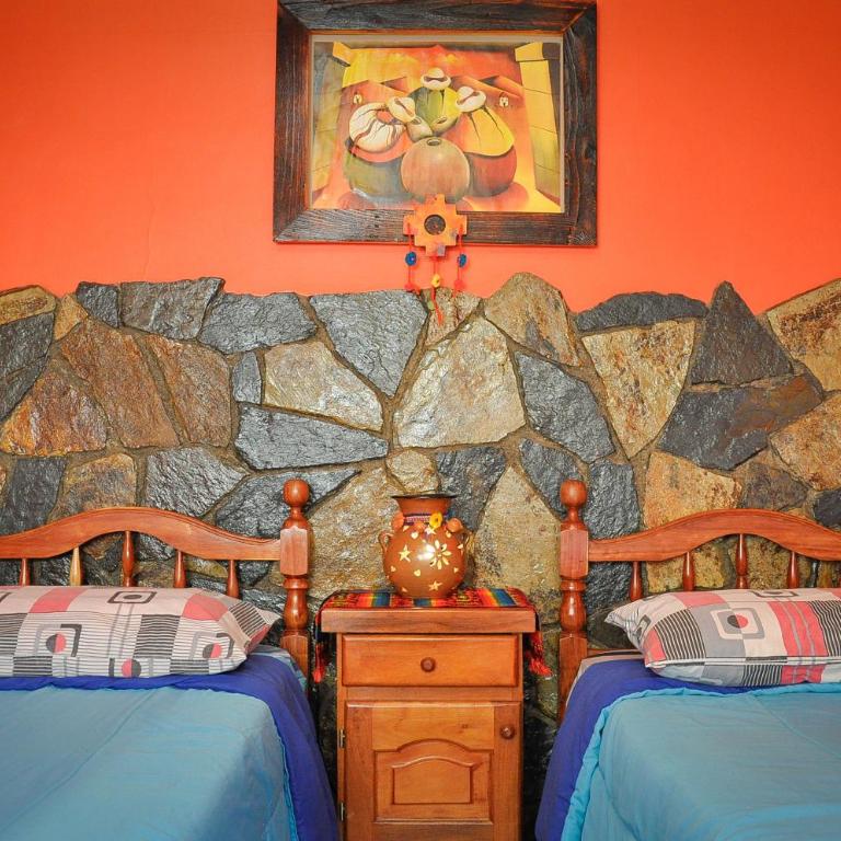 Hostel Copacabana La Quiaca - Standard Twin Room - 12