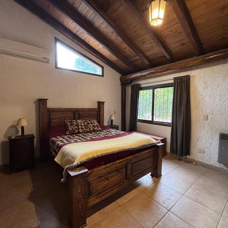 La casita en el parque - Five-Bedroom House - 11