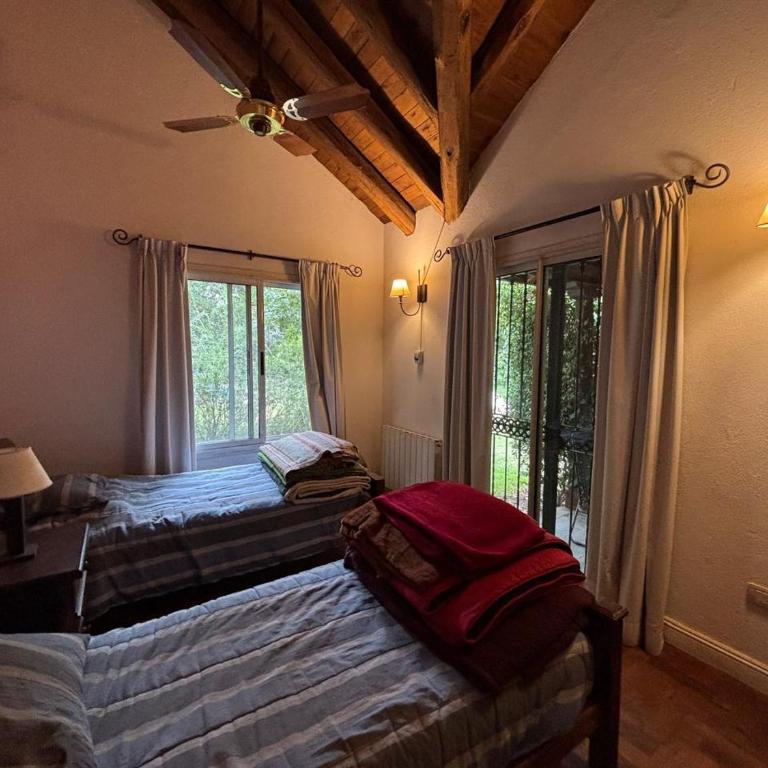 La casita en el parque - Five-Bedroom House - 13