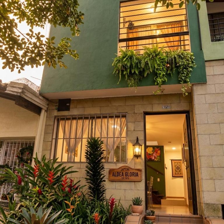 Aldea Gloria, dúplex, familiar & Pets en Laureles - Two-Bedroom Apartment - 1