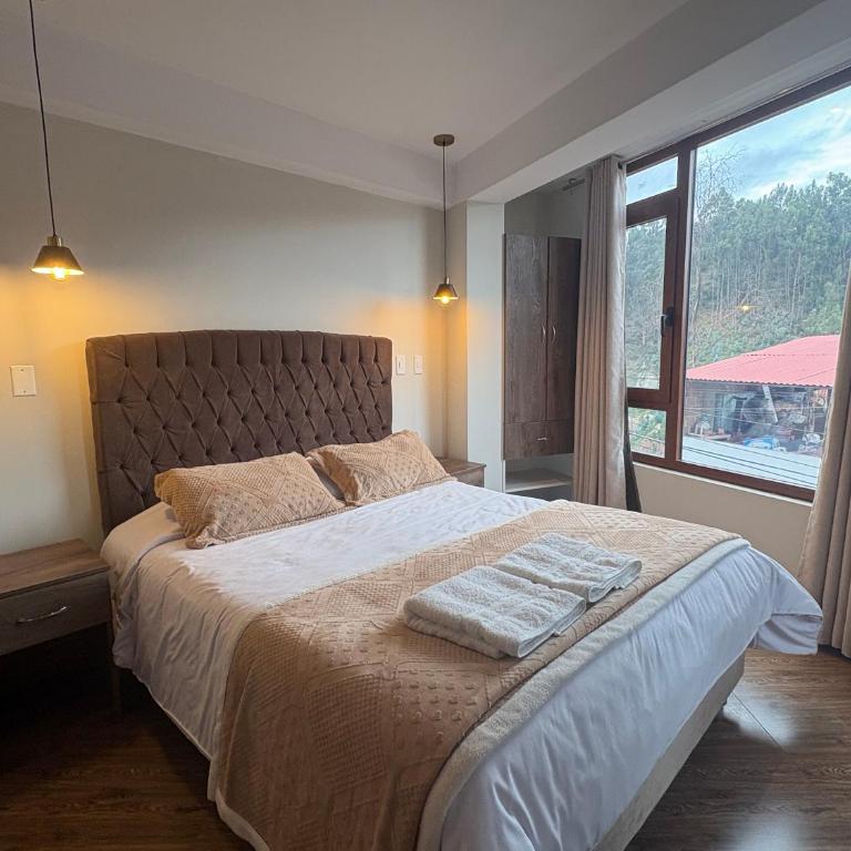Juan Placido Hospedaje - Queen Room with Balcony - 3