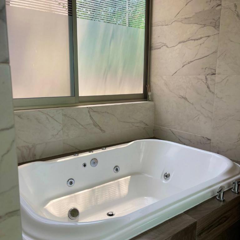 Casa Loreto Your Home Away from Home! - Casa de 2 dormitorios - 8