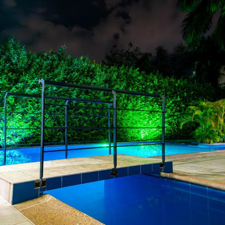 Piscina privada exclusiva pregunta servicio de apoyo doméstico - Casa - 3