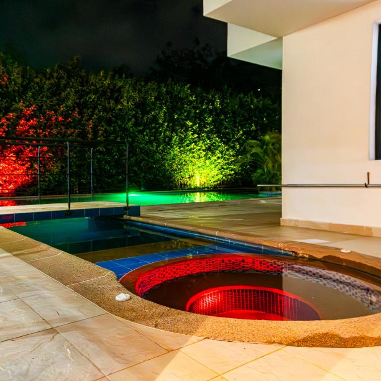 Piscina privada exclusiva pregunta servicio de apoyo doméstico - Casa - 5