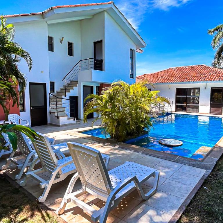 Piscina privada exclusiva pregunta servicio de apoyo doméstico - Casa - 13