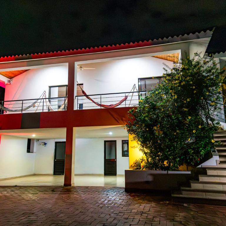 Piscina privada exclusiva pregunta servicio de apoyo doméstico - Casa - 4
