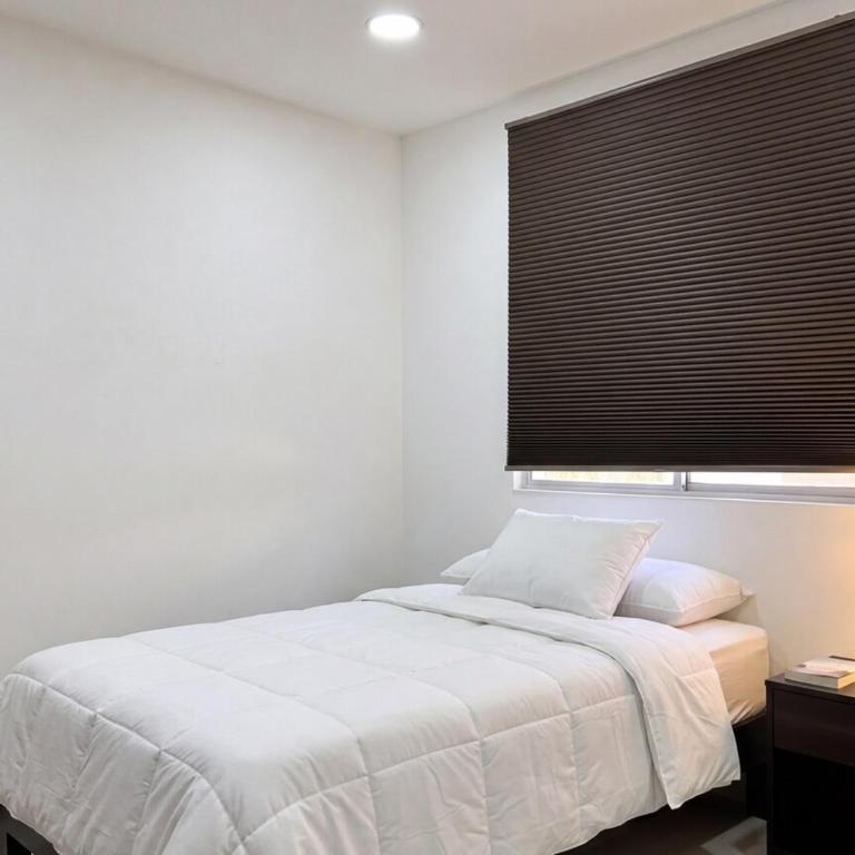 Apartment a 3-minute walk from Tec #2 - Two-Bedroom Apartment - 6