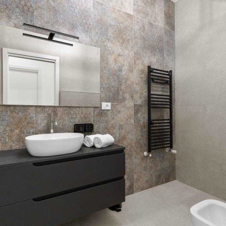 Ampio bilocale con parcheggio privato in zona Navigli - Appartamento con 1 Camera da Letto - 9