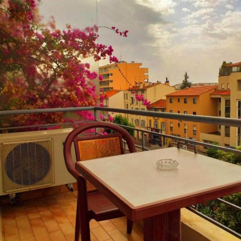 Le Petit Château - Cannes - Chambre Double avec Balcon - 12
