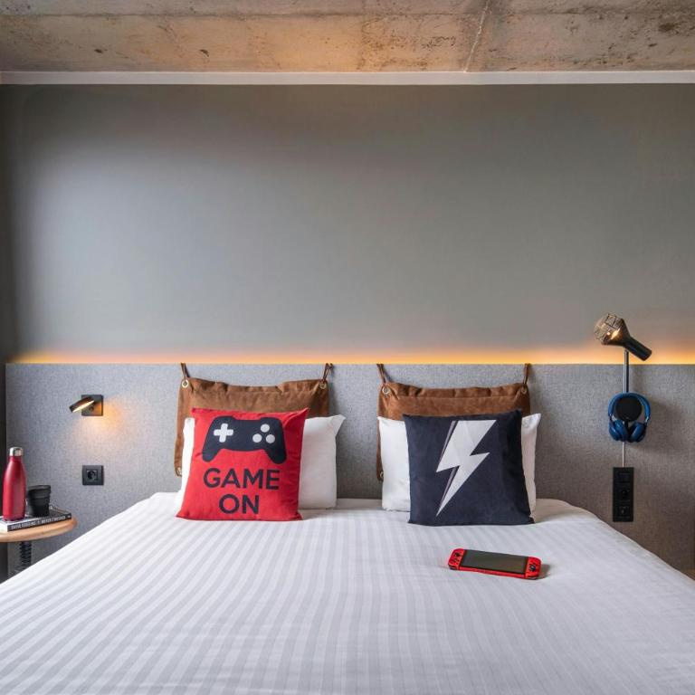 Moxy Bordeaux - Chambre Moxy Lit Queen-Size - Vue sur Port - 4