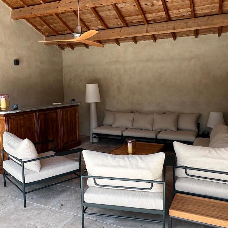 Lou Mas d Estrambord - Villa - 11