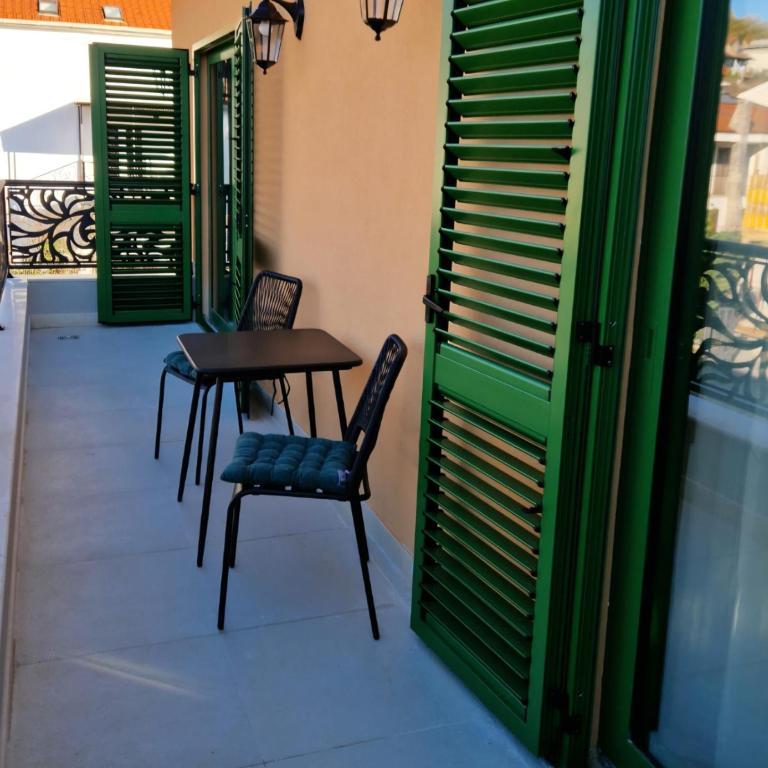 Villa AdriaBelle - Two-Bedroom Deluxe Apartment with Balcony - 10