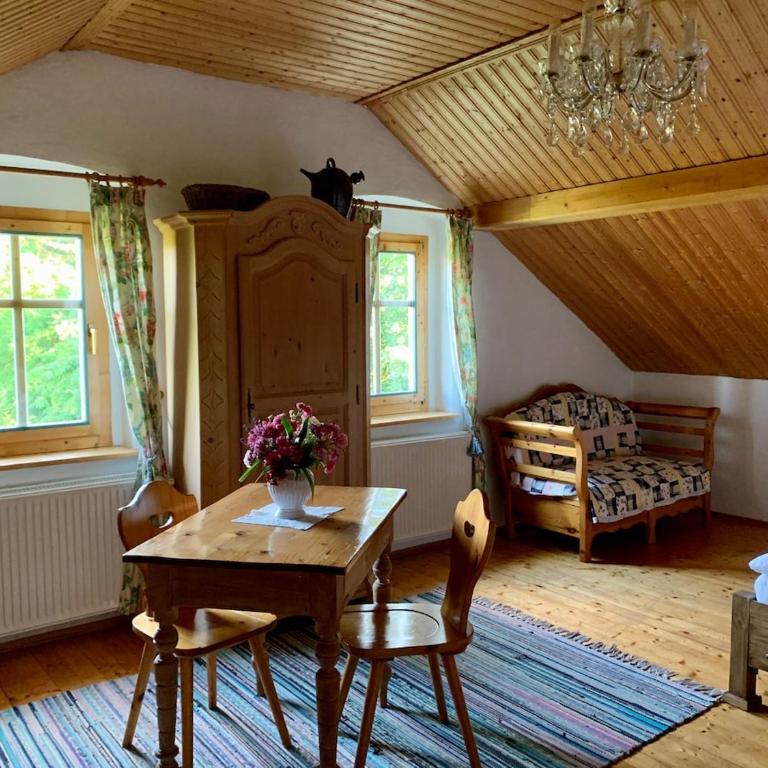 Villa am Faaker See mit Privatstrand und Ruderboot - Apartment mit 3 Schlafzimmern und Seeblick - 5