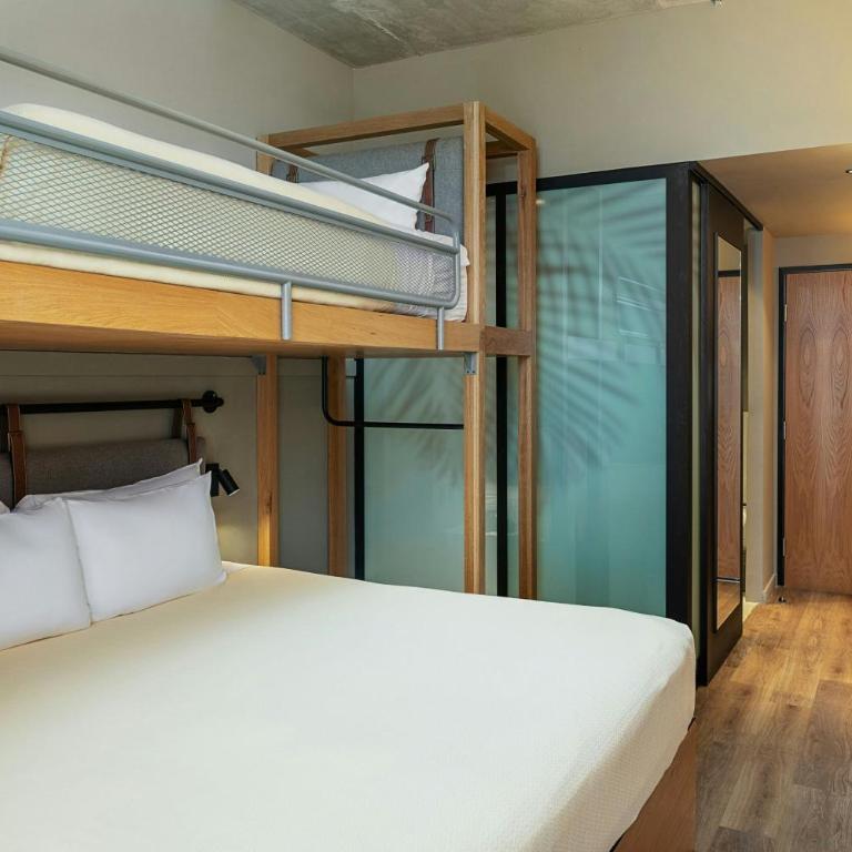 Moxy Tulum - Moxy King Room with Twin Bunk - 5