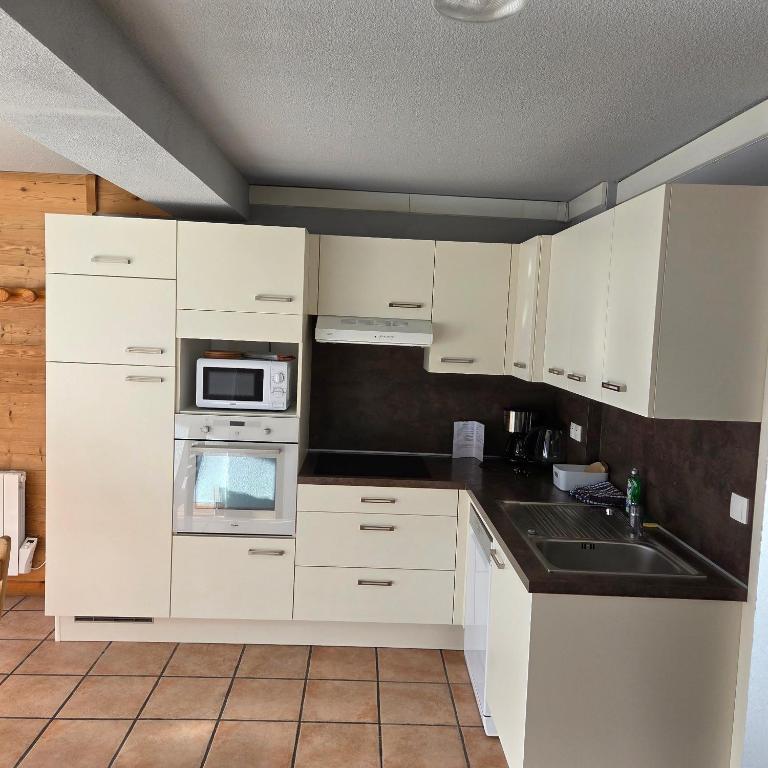 Super Arc Location - Appartement avec Vue et Balcon - 7