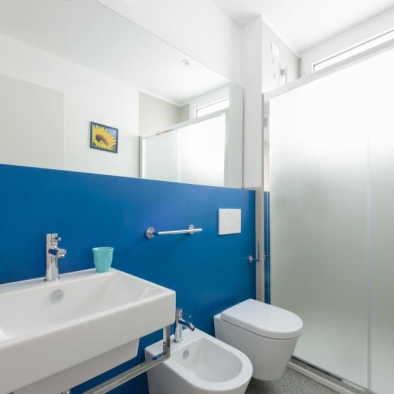 Cozy and colorful accommodation - Apartment - 9