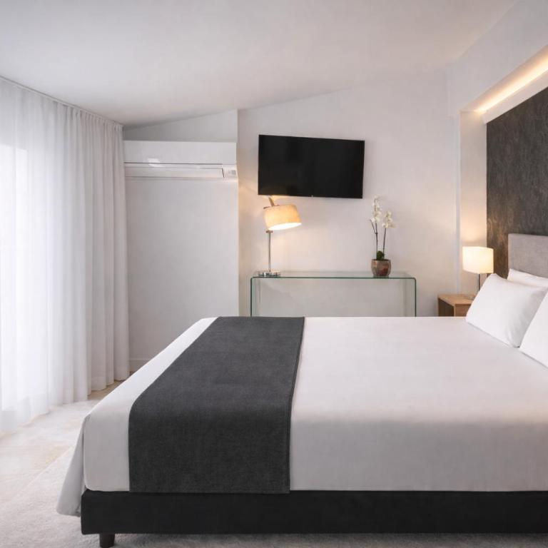 Abril Nerja - Habitación cuádruple - 1