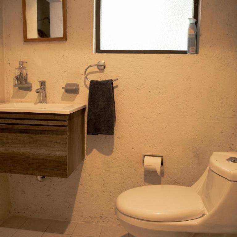 Casa Lupita - Sunny family home by Estadio Banorte - Two-Bedroom House - 4