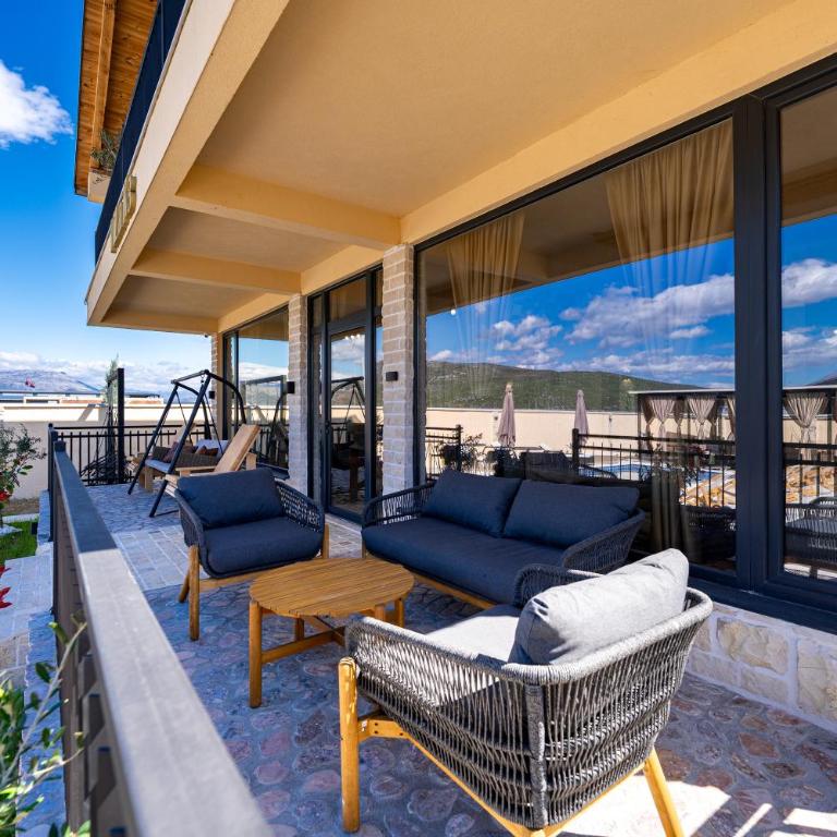 VILA K3 Podgorica - Three-Bedroom Villa - 12