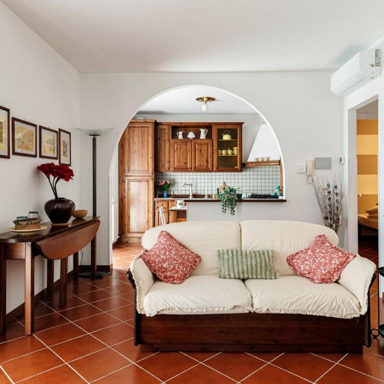 Casa Azalea - Appartamento con 2 Camere da Letto e Vista Lago - 2