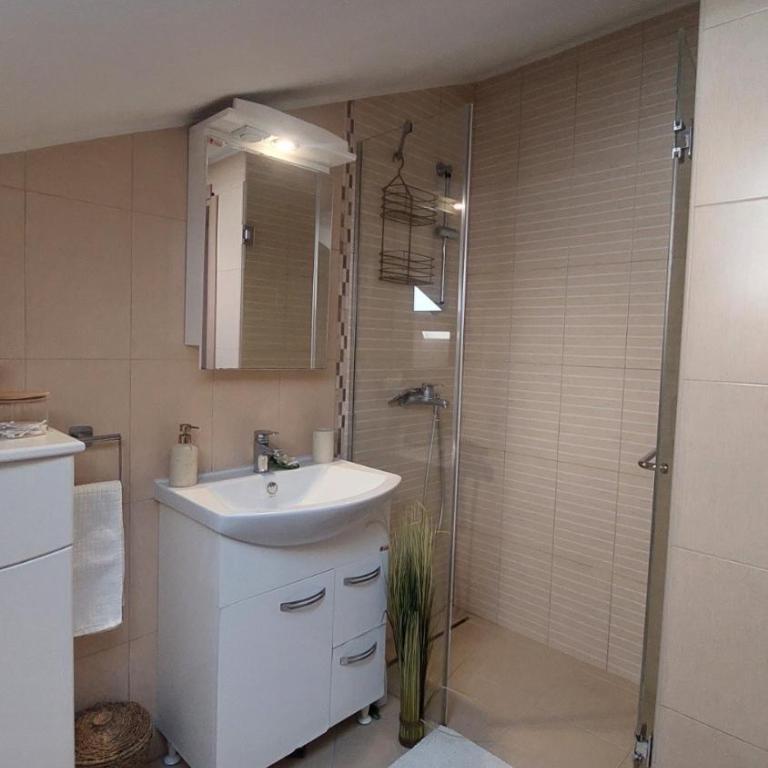Apartman MIA Igalo - Two-Bedroom Apartment - 4