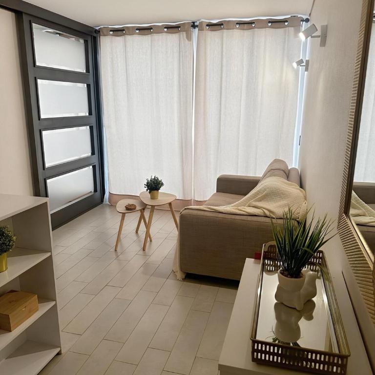 Modern apartment, comfortably equipped, good location - One-Bedroom Apartment - 1