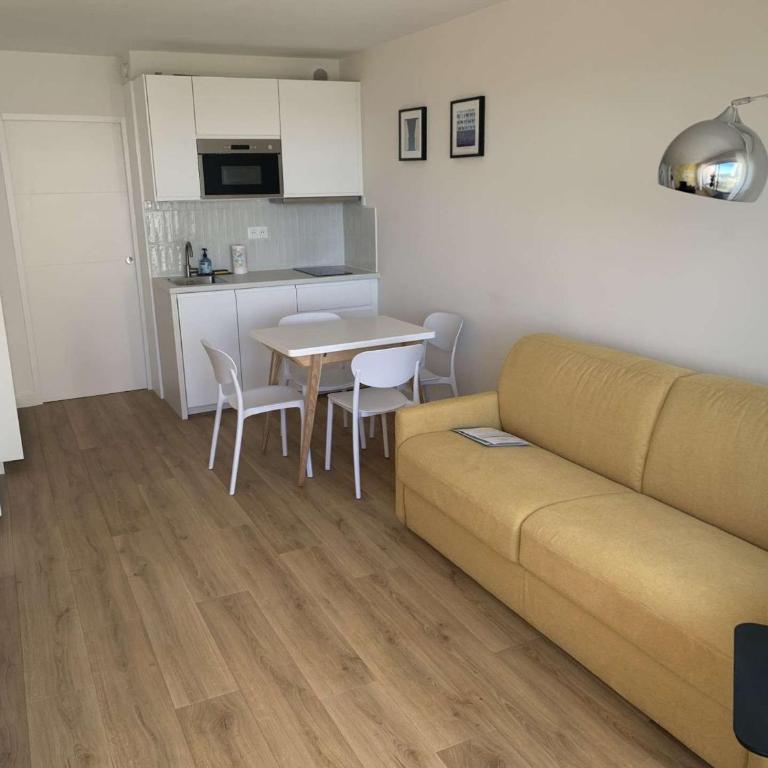 Studio cabine en front de mer, quartier calme, parking privé - FR-1-328-152 - Studio - 3