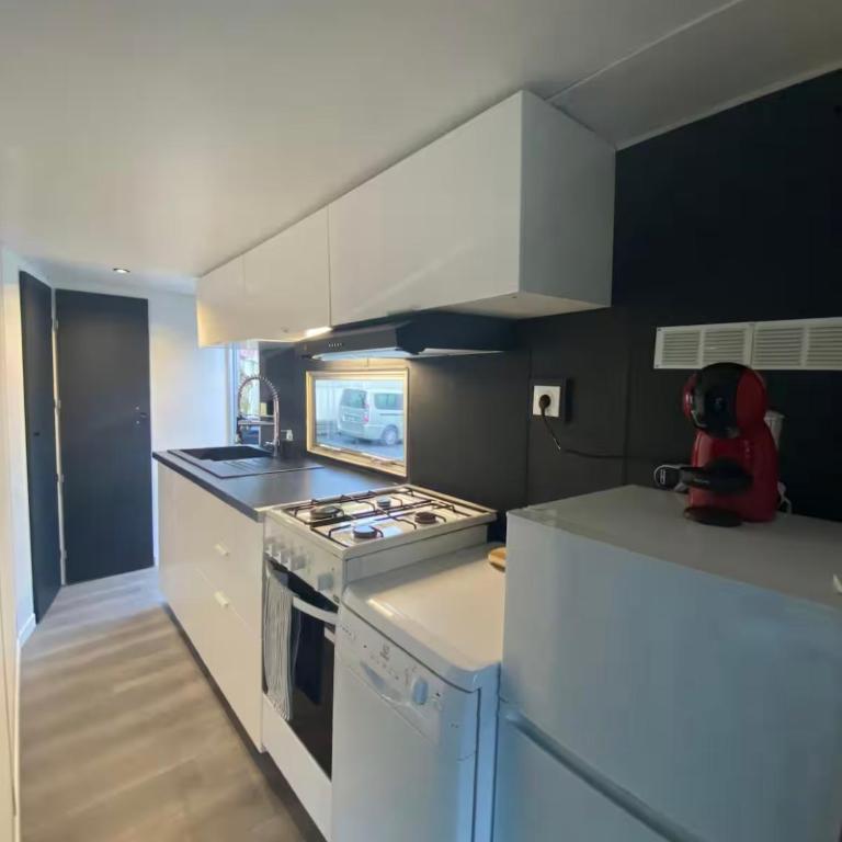 Mobil-home dans un camping calme et familial chez César - Mobile Home - 5