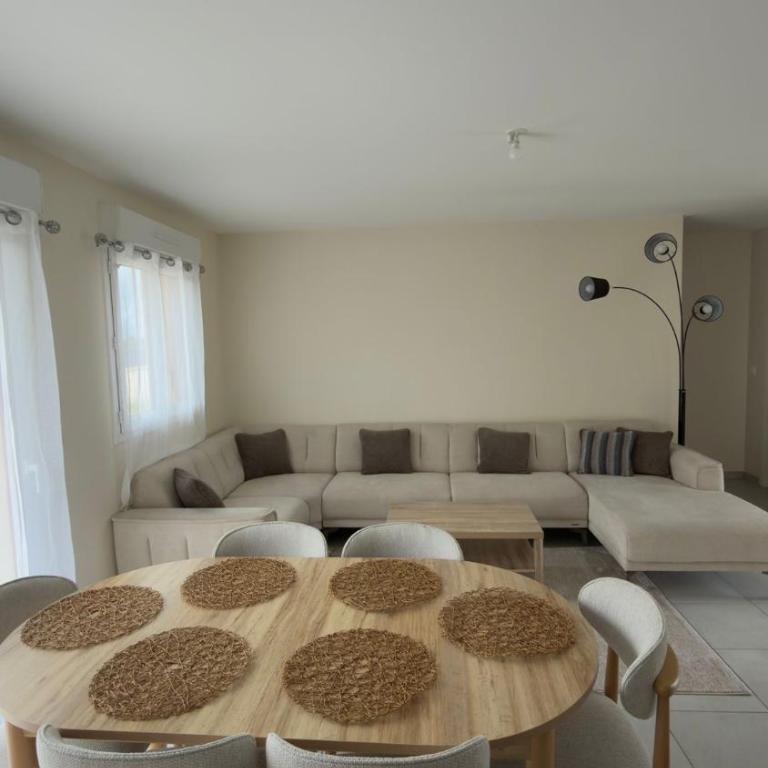 Gîte Du Stade - Maison 3 Chambres - 15