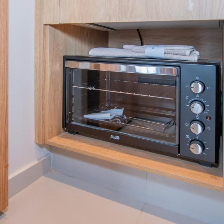 Elegant City Oasis Designer 1BR Apartment - Apartment - 26