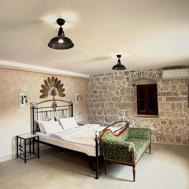 Stone House 264 Beachfront Villa with Private Beach - Villa - 74