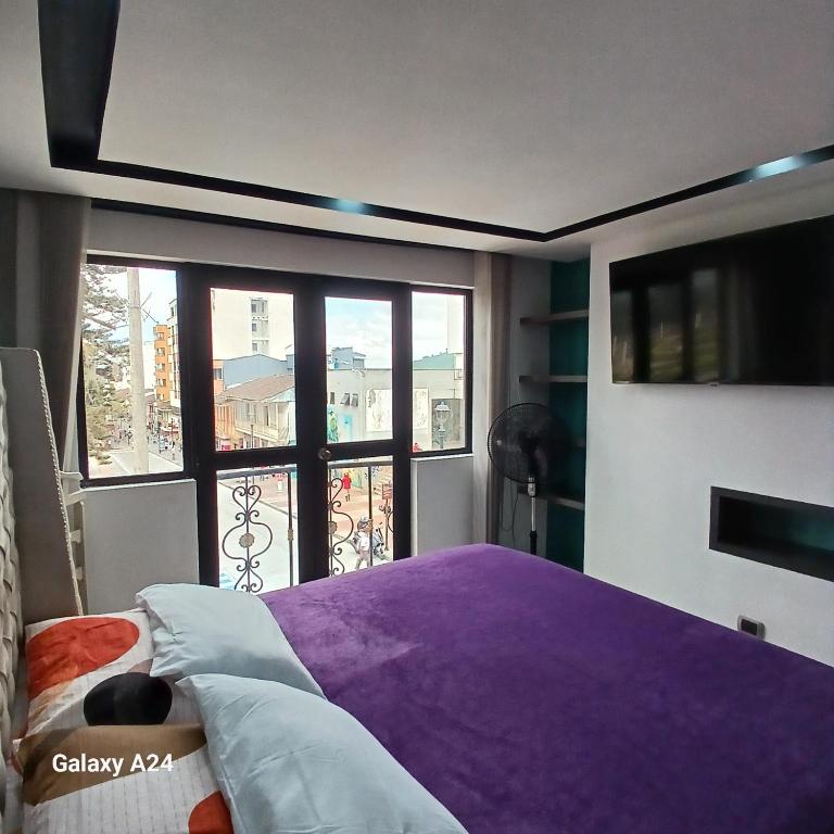 Hotel con parquedero centro de santa rosa - Apartamento - 6