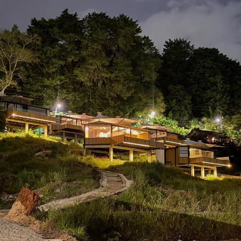 Luxury Couples Hideaway, Hot Tub, El Poblado - One-Bedroom House - 2