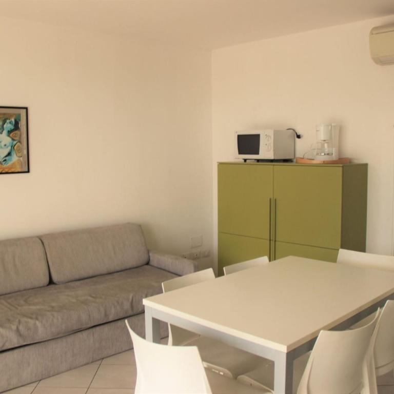 Central Lignano apartment with balcony - Apartment - 8