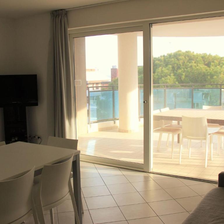 Central Lignano apartment with balcony - Apartment - 9