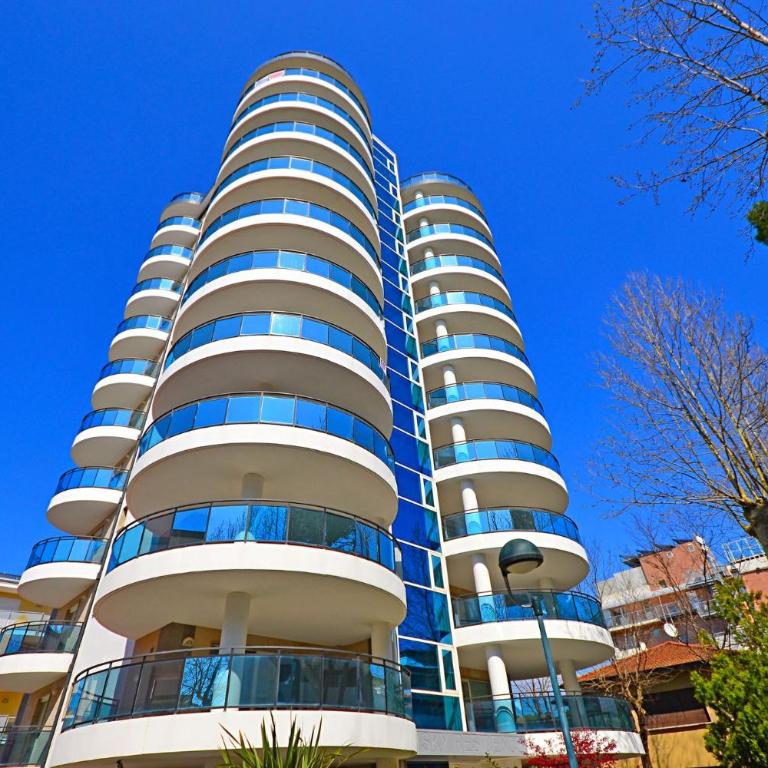 Central Lignano apartment with balcony - Apartment - 16