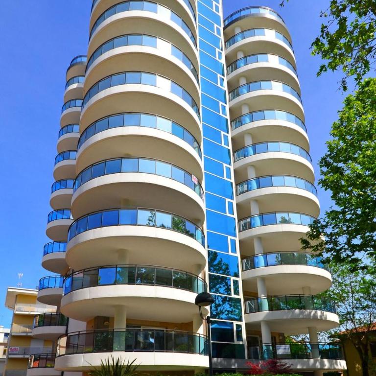 Central Lignano apartment with balcony - Apartment - 18