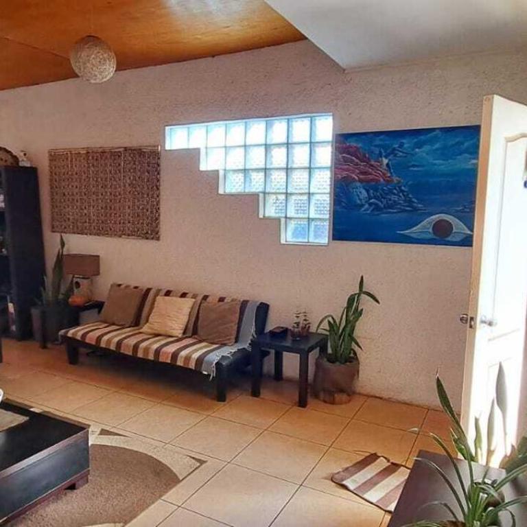 Hare Te Maori - Three-Bedroom House - 2