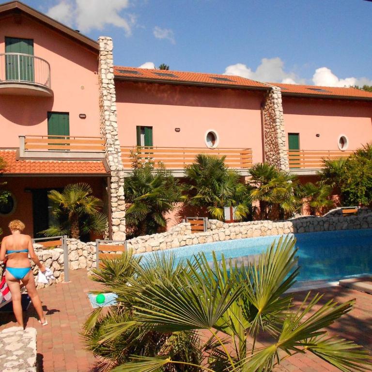 Terraced villa with pool - Villa - 62