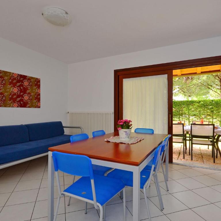 Comfy villa with pool - Villa - 10