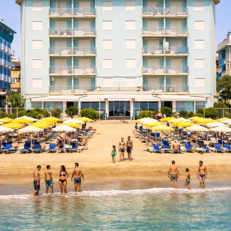 SEA PALACE - Ampio Appartamento - Spiaggia Privata - Condominio Fronte Mare - Appartamento con 2 Camere da Letto e Vista Acqua - 1