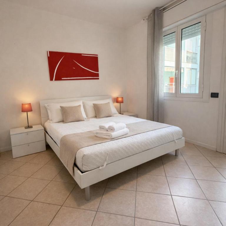 SEA PALACE - Ampio Appartamento - Spiaggia Privata - Condominio Fronte Mare - Appartamento con 2 Camere da Letto e Vista Acqua - 2
