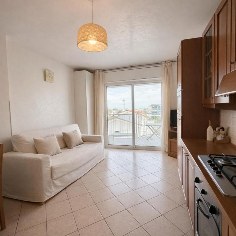 SEA PALACE - Ampio Appartamento - Spiaggia Privata - Condominio Fronte Mare - Appartamento con 2 Camere da Letto e Vista Acqua - 7